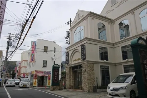 英乃國屋
